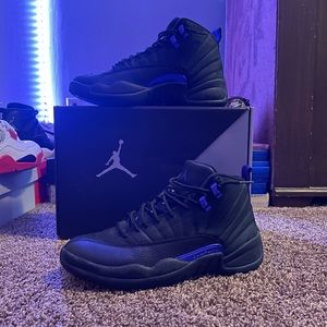 Jordan Retro 12 Concords , Size 9 Mens. condition 8/10. comes with box